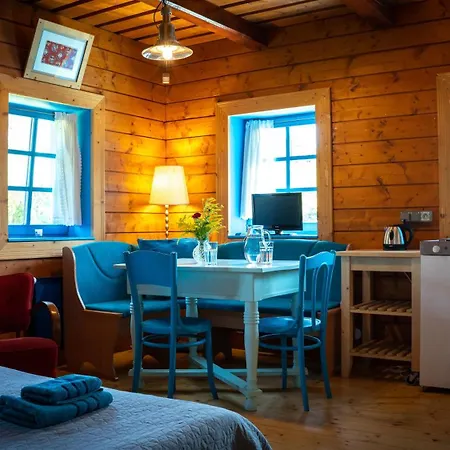 Apartmanova V Dvore U Maliara Country house Besenova